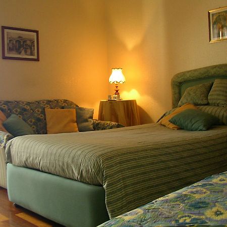 Villa Caterina B&B 페다라 객실 사진